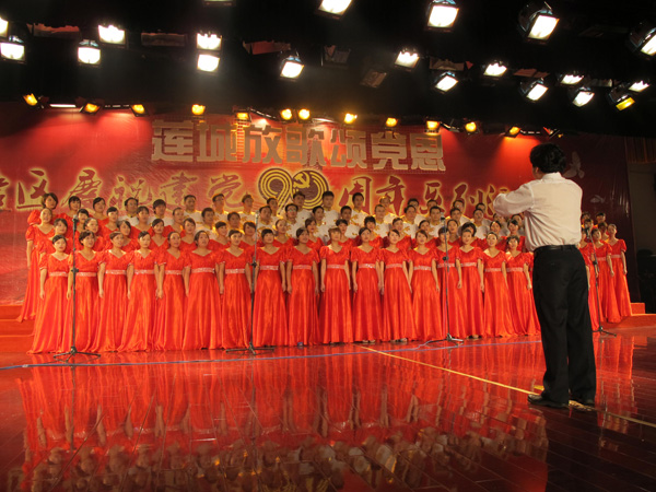 湘潭高新区“梦之谷”合唱团参加岳塘区合唱比赛获银奖1.jpg